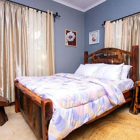 Moshi Urban Hostel And Backpackers Esterno foto